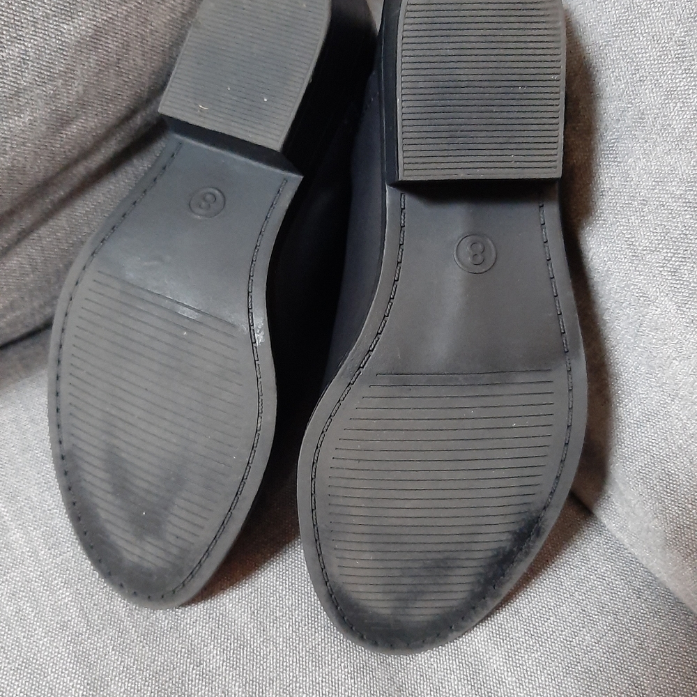 Black Imitation Leather Bootie - Size 8 women's shoe - Picture 6 of 10